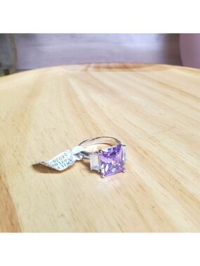 Mary Kay Beverly Hills 18kt HGE Gemstone Ring Size 8